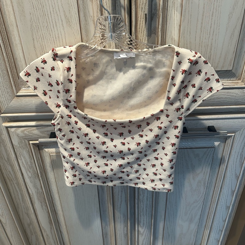 Live In the moment  Floral Square Neck Crop Top